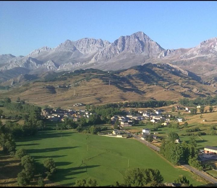 Turismo En Babia Bajo Los Nidos San Emiliano Екстериор снимка