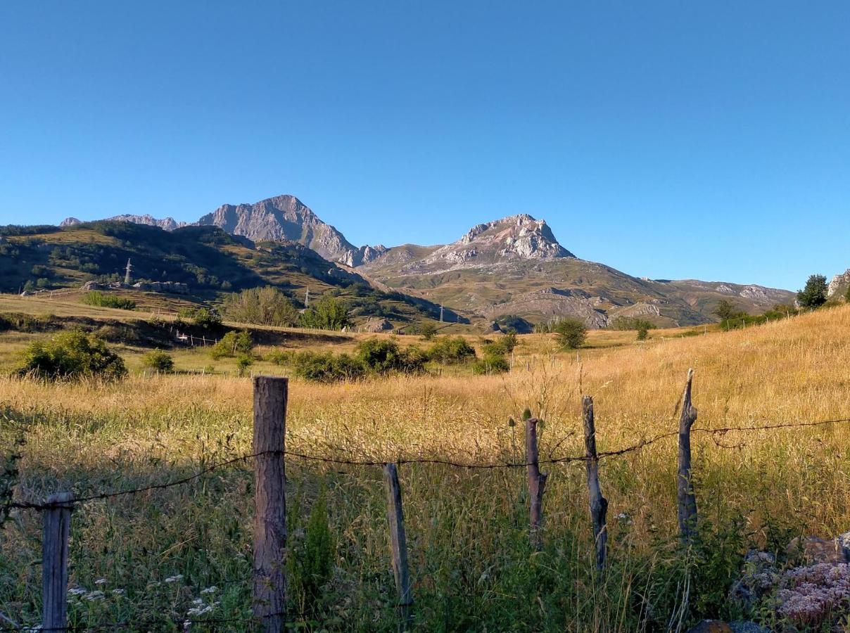 Turismo En Babia Bajo Los Nidos San Emiliano Екстериор снимка
