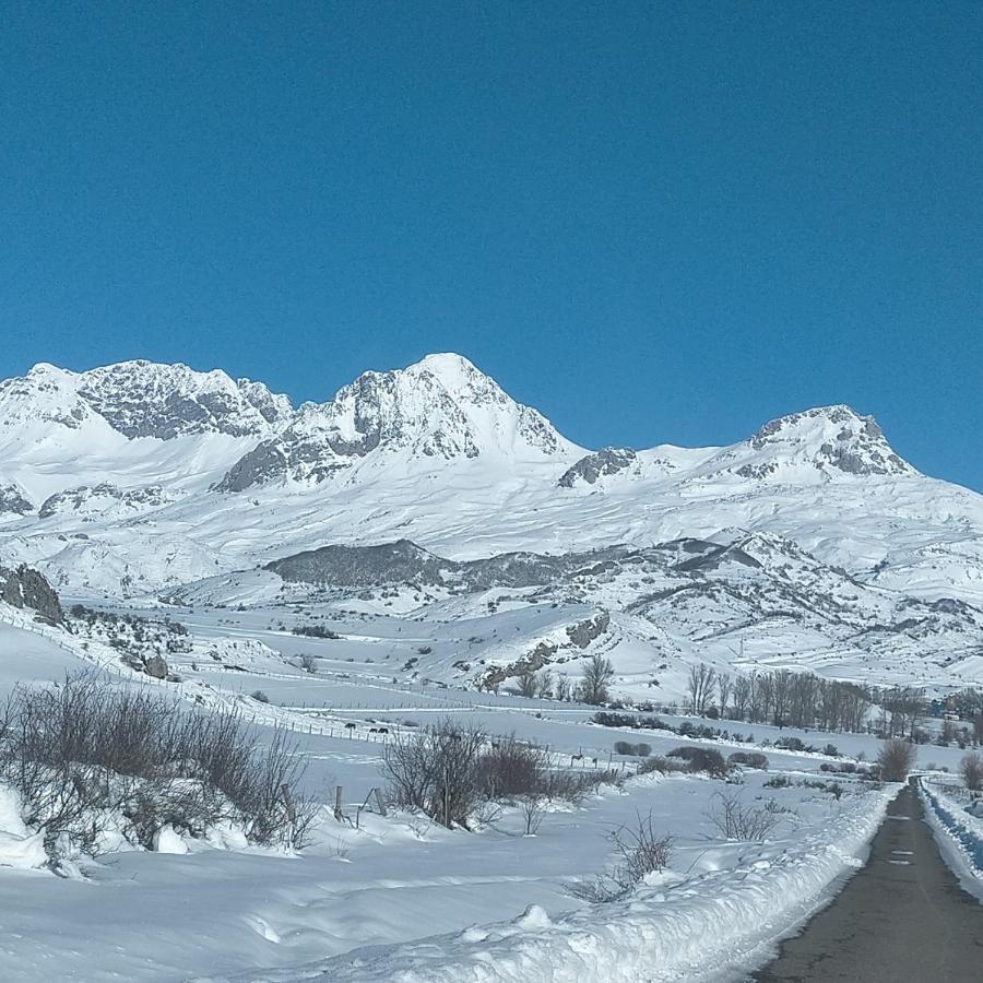 Turismo En Babia Bajo Los Nidos San Emiliano Екстериор снимка
